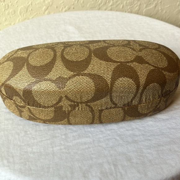 Coach: Dark Tortoise(C6190) Sunglasses- Gradient lens- with case-small scratches - Picture 15 of 16